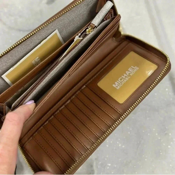 NWT Michael Kors denim continental wallet - Picture 5 of 6